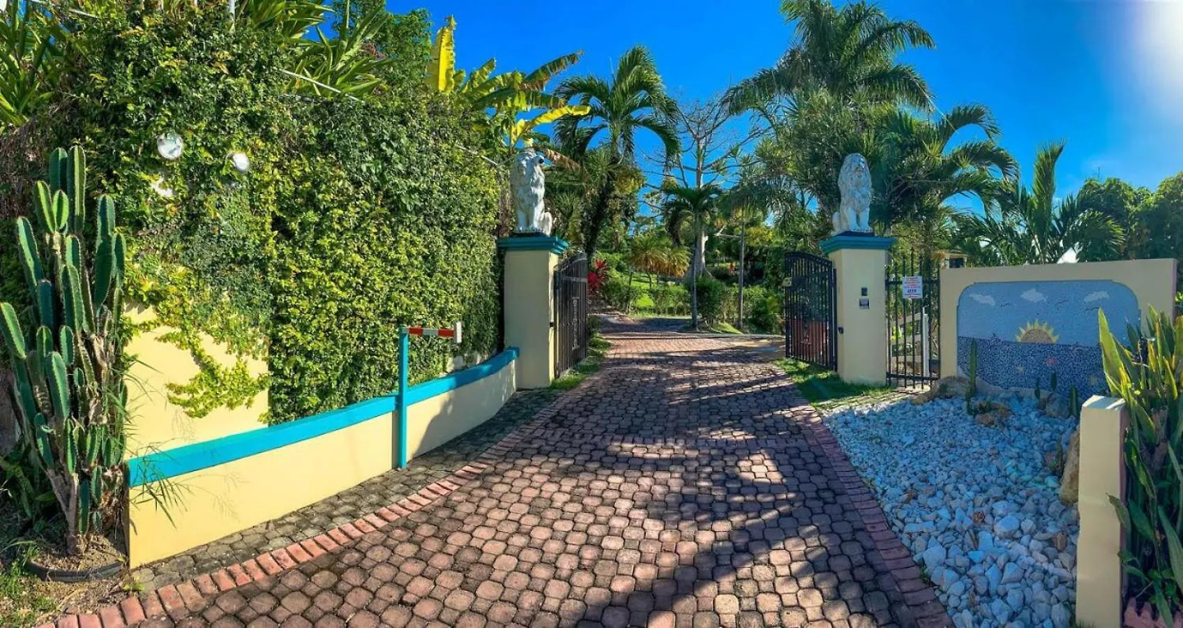 Apartment Casita 4 At Ceiba Tree Inn. Tranquility With Garden Views And Pergola With Ocean Overlook Rincon