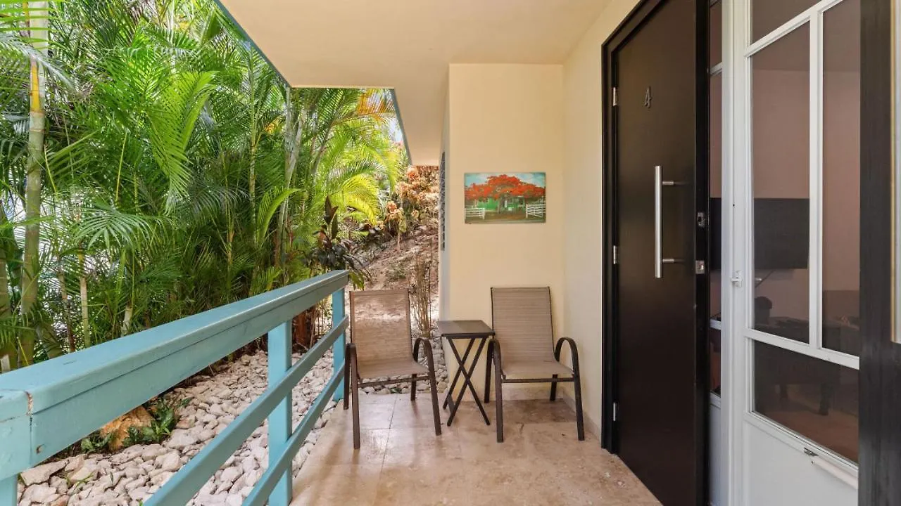 Casita 4 At Ceiba Tree Inn. Tranquility With Garden Views And Pergola With Ocean Overlook 린콘